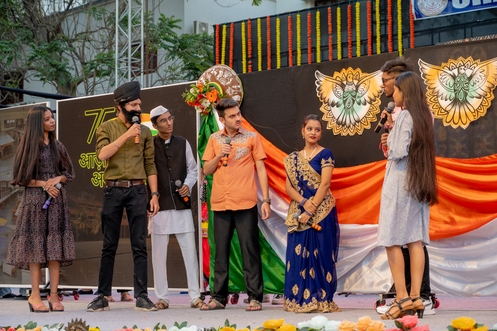 Mr. Nilesh Mandlewala, Founder and President of Donate Life was invited as the Chief Guest at the annual program held at Sharadayatan School on the theme of Azadi's Amrit Mahotsav.